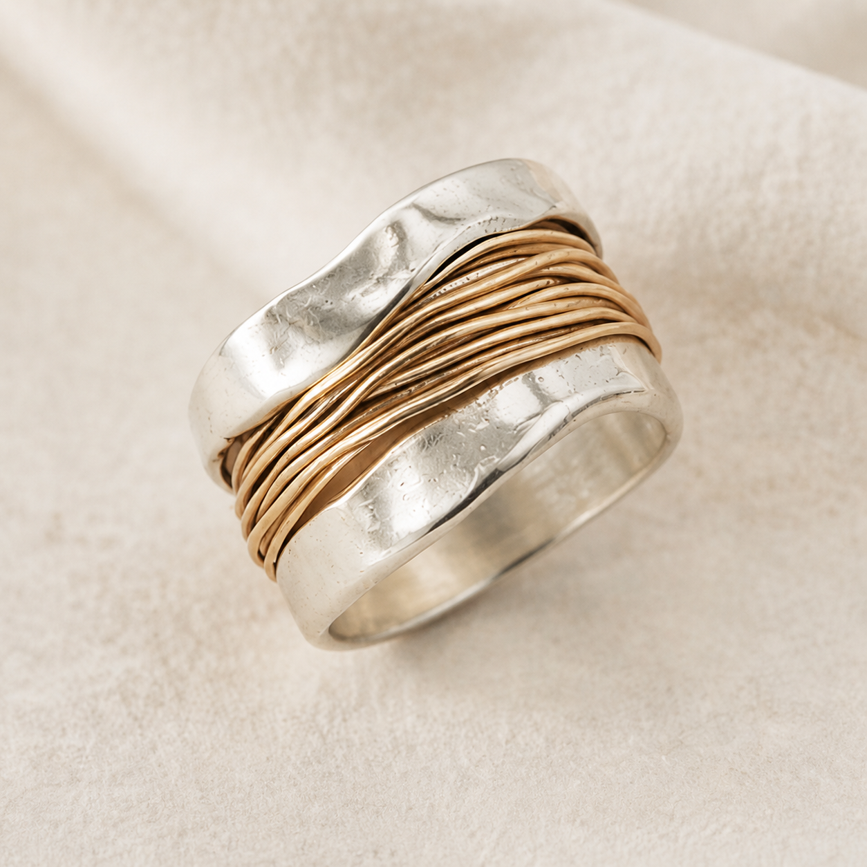 Linea Twist Ring