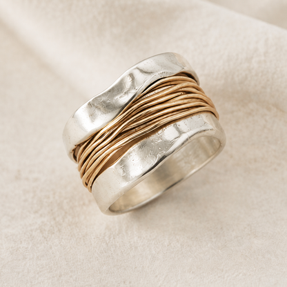 Linea Twist Ring